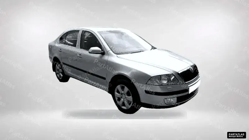 Skoda Laura (2005) front view