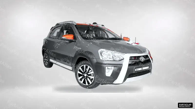Toyota Etios Cross (2014) front view