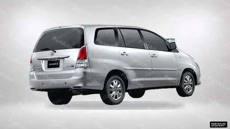 Toyota Innova facelift (2009) rear view